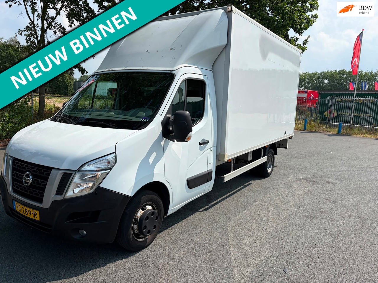 Nissan NV400 - 2.3 dCi L4H3 Acenta SUPER MOOIE MEUBEL BAK RIJDT NW TOP ONDER HOUDEN - AutoWereld.nl