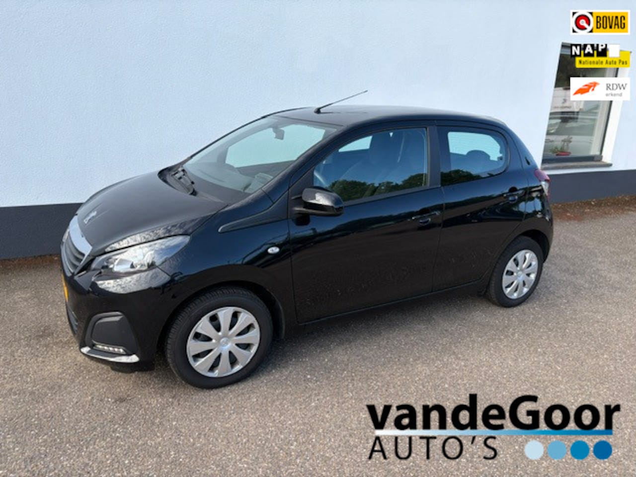 Peugeot 108 - 1.0 e-VTi Active 1.0 e-VTi Active, '21, 5-drs, navi, camera, car play, keurige auto ! - AutoWereld.nl