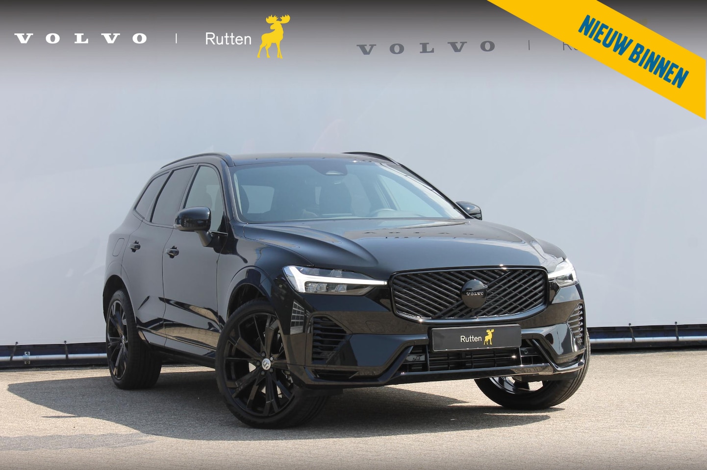 Volvo XC60 - T6 350PK Automaat AWD Plus Black Edition Google infotainment / 21" lichtmetalen velgen / V - AutoWereld.nl