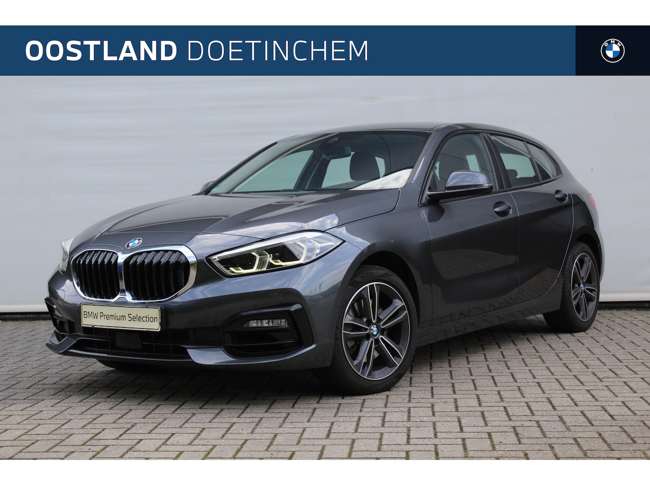 BMW 1-serie - 118i Executive Sport Line Automaat / Sportstoelen / LED / Cruise Control / PDC - AutoWereld.nl