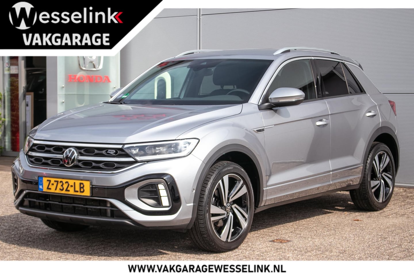 Volkswagen T-Roc - 1.5 TSI DSG R-Line Business -Afn. trekhaak | Ad. Cruise | Cam | Massagestoel - AutoWereld.nl