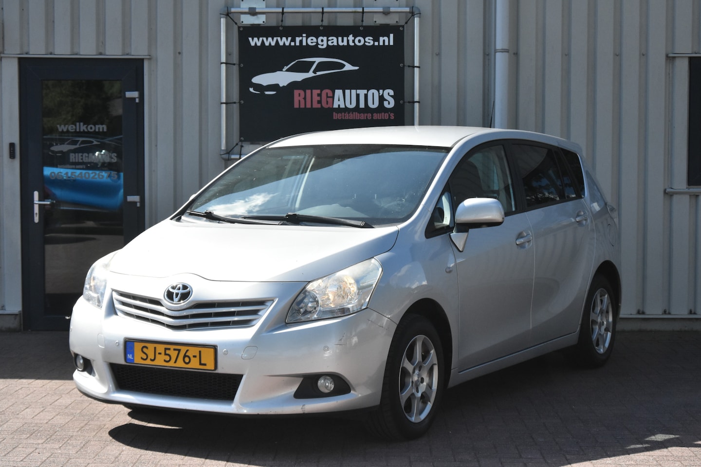 Toyota Verso - 1.8 VVT-i Aspiration – 2012 | 7-Persoons | Climate Control | Trekhaak | Leuke auto - AutoWereld.nl