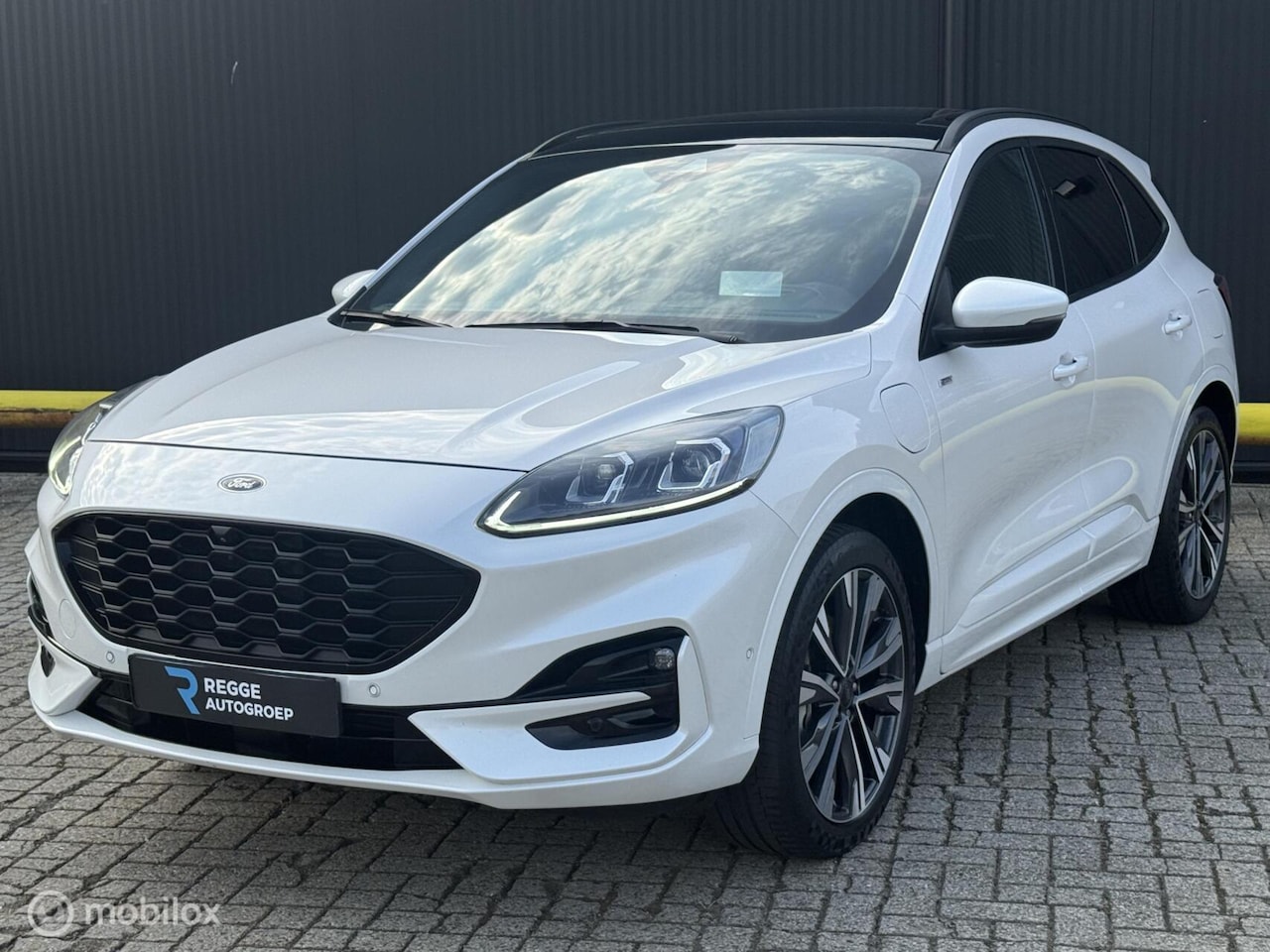 Ford Kuga - 2.5 PHEV ST-Line X PANODAK | ACC | TREKHAAK - AutoWereld.nl