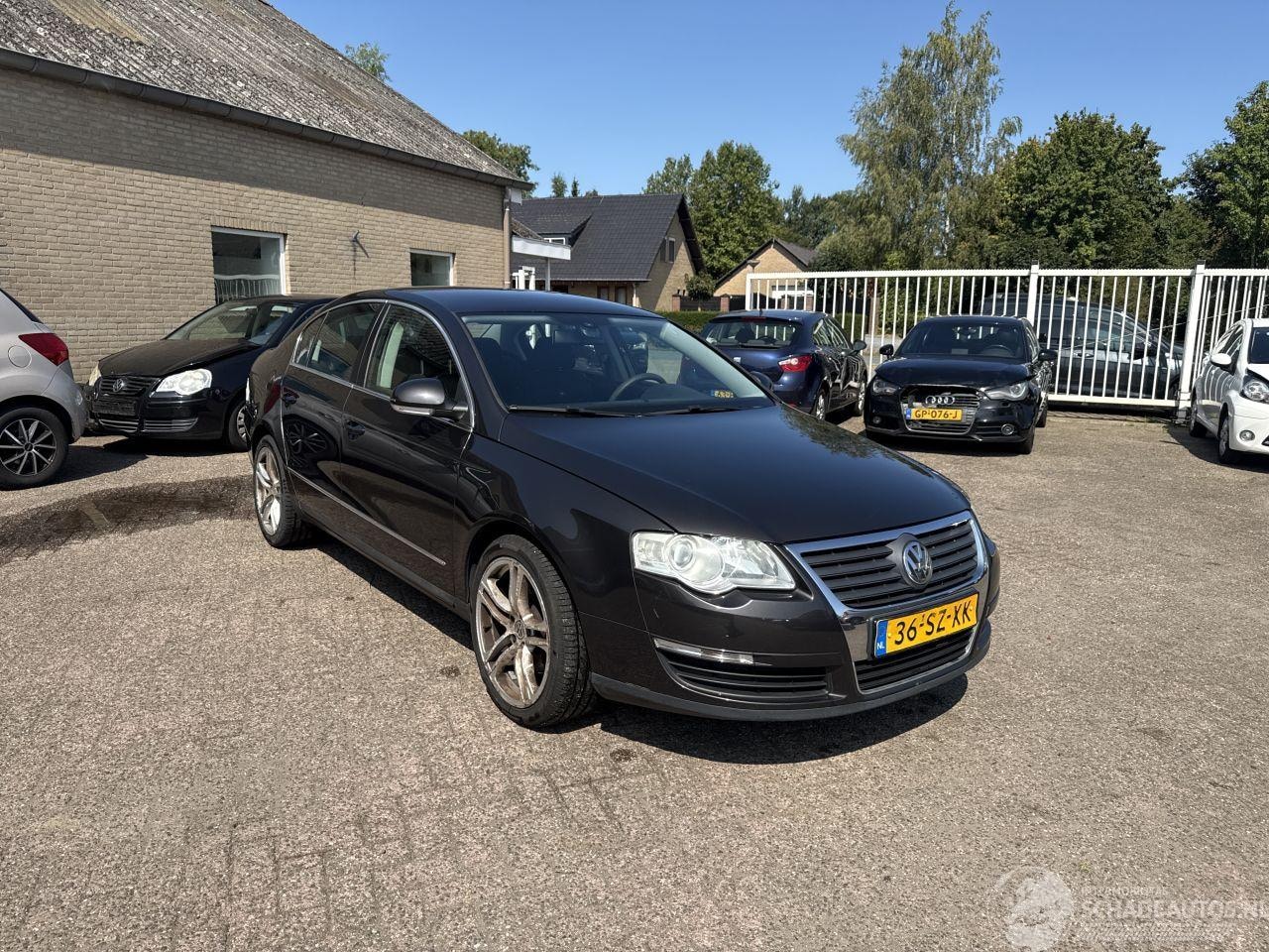 Volkswagen Passat - 2.0 FSI Comfortline 2.0 FSI Comfortline - AutoWereld.nl