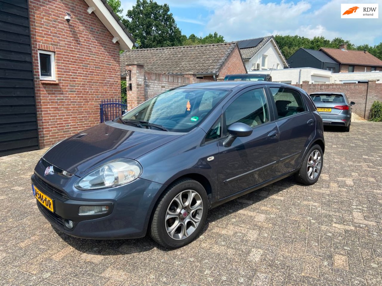 Fiat Punto Evo - 1.4 Dynamic 5 deurs airco 165230 km - AutoWereld.nl