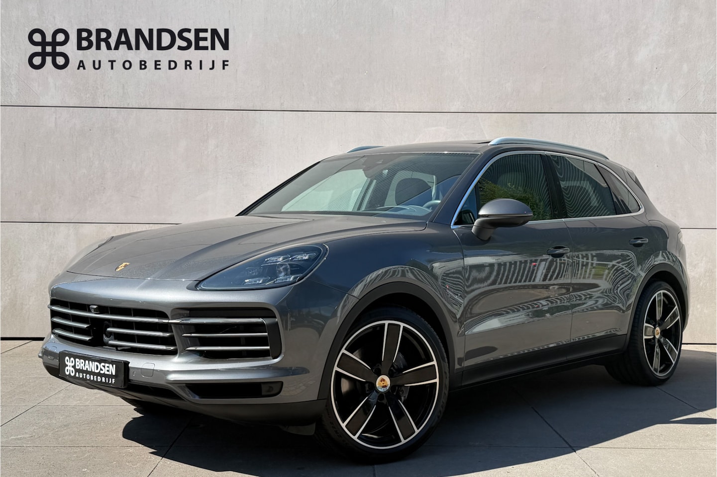 Porsche Cayenne - 3.0 E-Hybrid ACC-Luchtvering-Burmester-Trekhaak-Head up-Pano-22"-Keyless - AutoWereld.nl