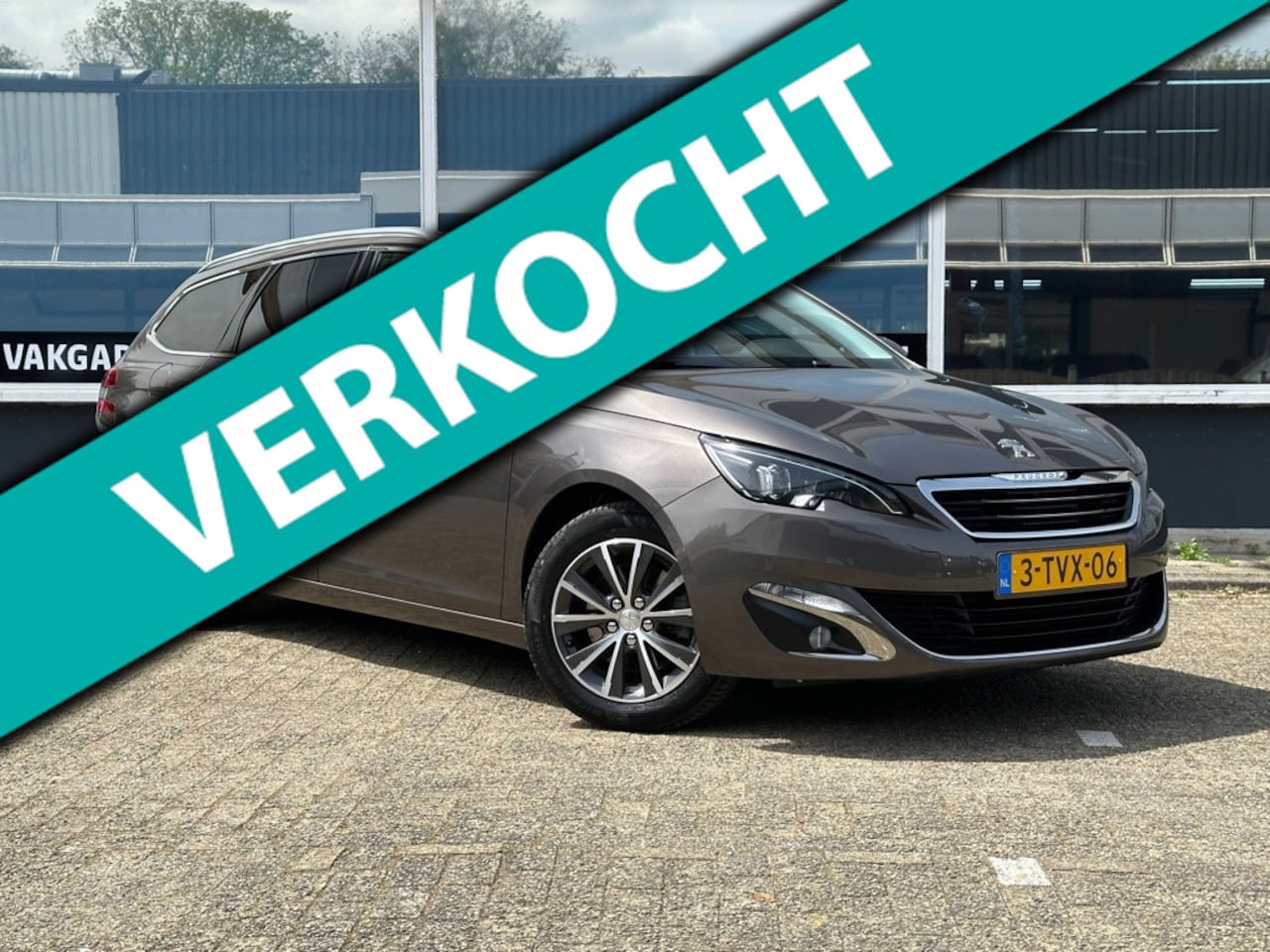 Peugeot 308 SW - 1.6 THP Allure /TREKHAAK/PANO/LED/NAVI/CRUISE - AutoWereld.nl