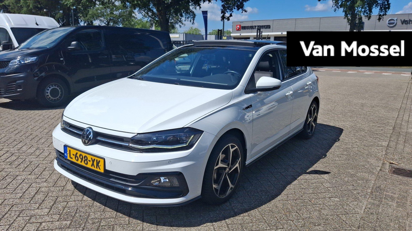 Volkswagen Polo - 1.0 TSI R-Line 95 PK | Panoram Schuif/Kantel Dak | Digital Cockpit PRO | Climatronic (Auto - AutoWereld.nl