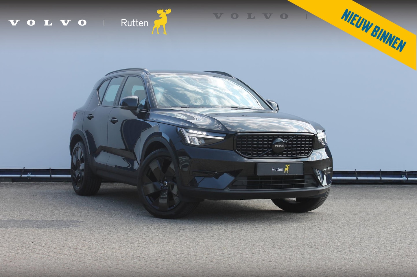 Volvo XC40 - 2.0 177PK Automaat Plus Black Edition Google infotainment / 20" lichtmetalen velgen / Geti - AutoWereld.nl