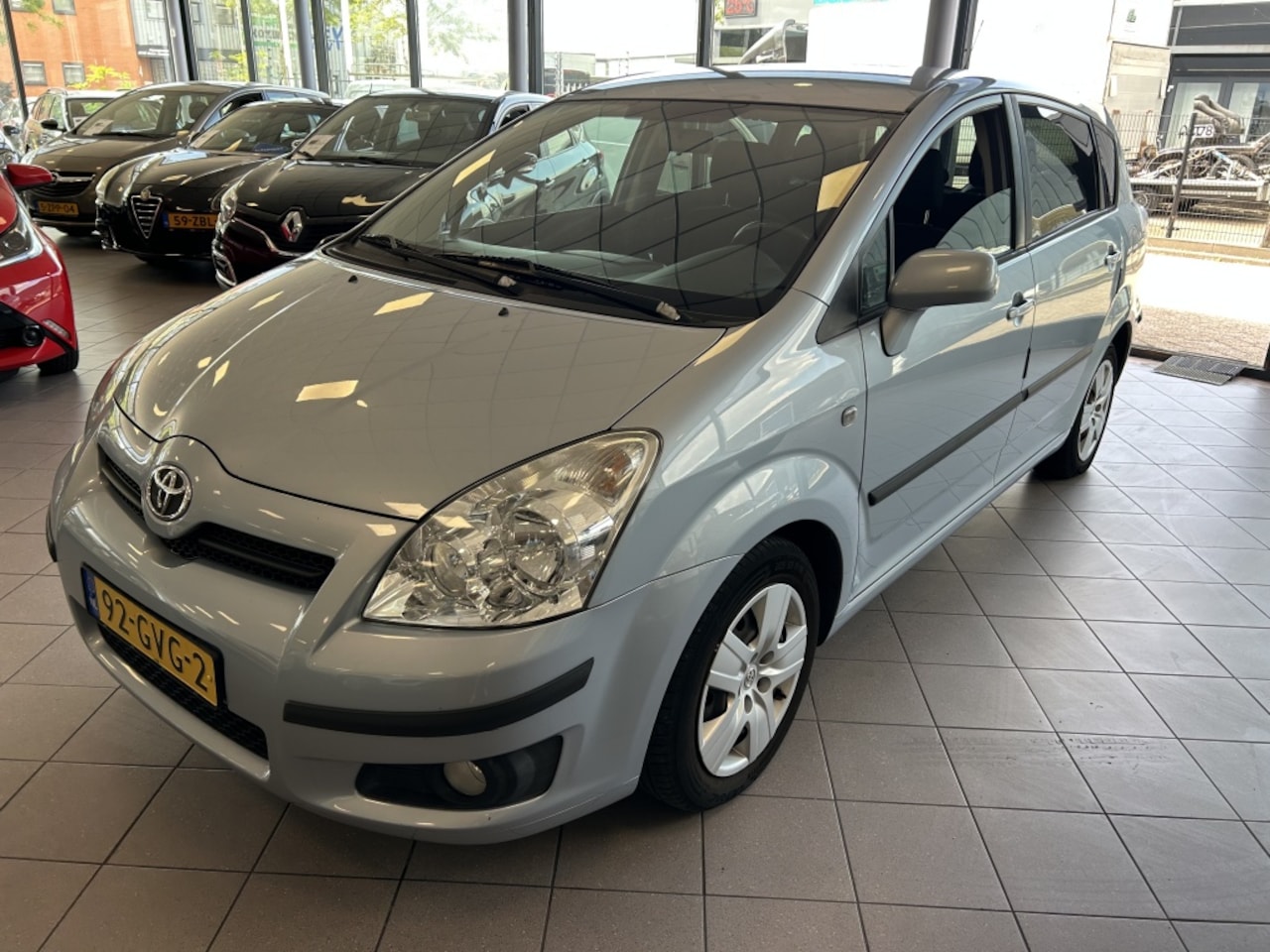 Toyota Verso - 1.6 VVT-i Sol 166 DKM BJ 2008 !!! - AutoWereld.nl