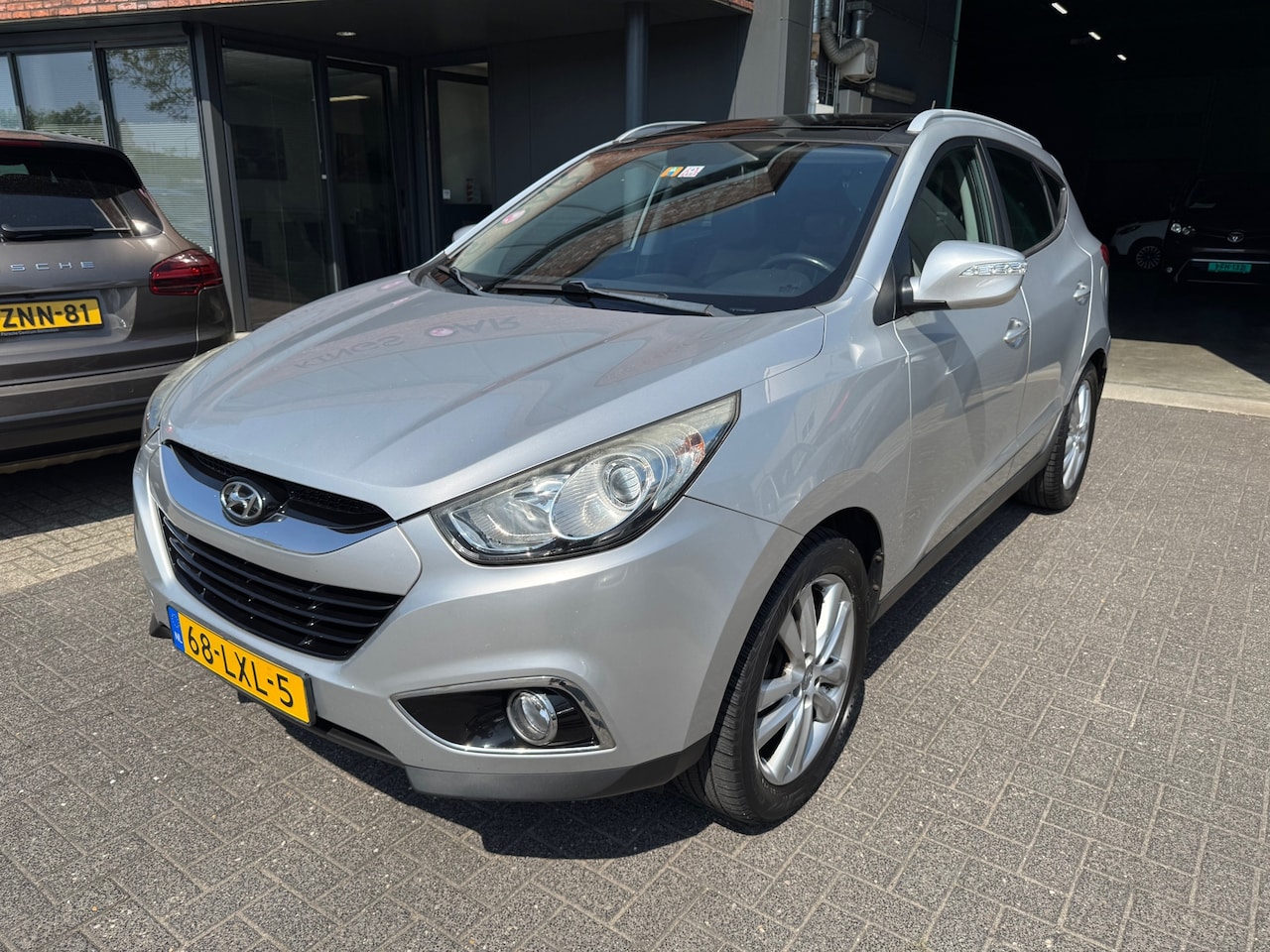 Hyundai ix35 - 2.0i i-Catcher AUTOMAAT LEDER PANO CAMERA CRUISE KEYLESS ORIG NL NAP - AutoWereld.nl