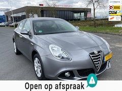 Alfa Romeo Giulietta - 1.4 T Distinctive Lusso, Pdc, Cruise, Navi, Aut, 5drs, 2e eig afk, Geen import, Nap