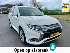 Mitsubishi Outlander - 2.4 PHEV Intense, Aut, Cam, Stoelverw, Carplay, Cruise, Keyless, 1e eig afk, Geen import,