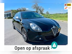 Alfa Romeo Giulietta - 1.7 TBi Quadrifoglio Verde, 235pk, Trekhaak, Navi, Cruise/Climate, Stoelverw, Bluetooth, G