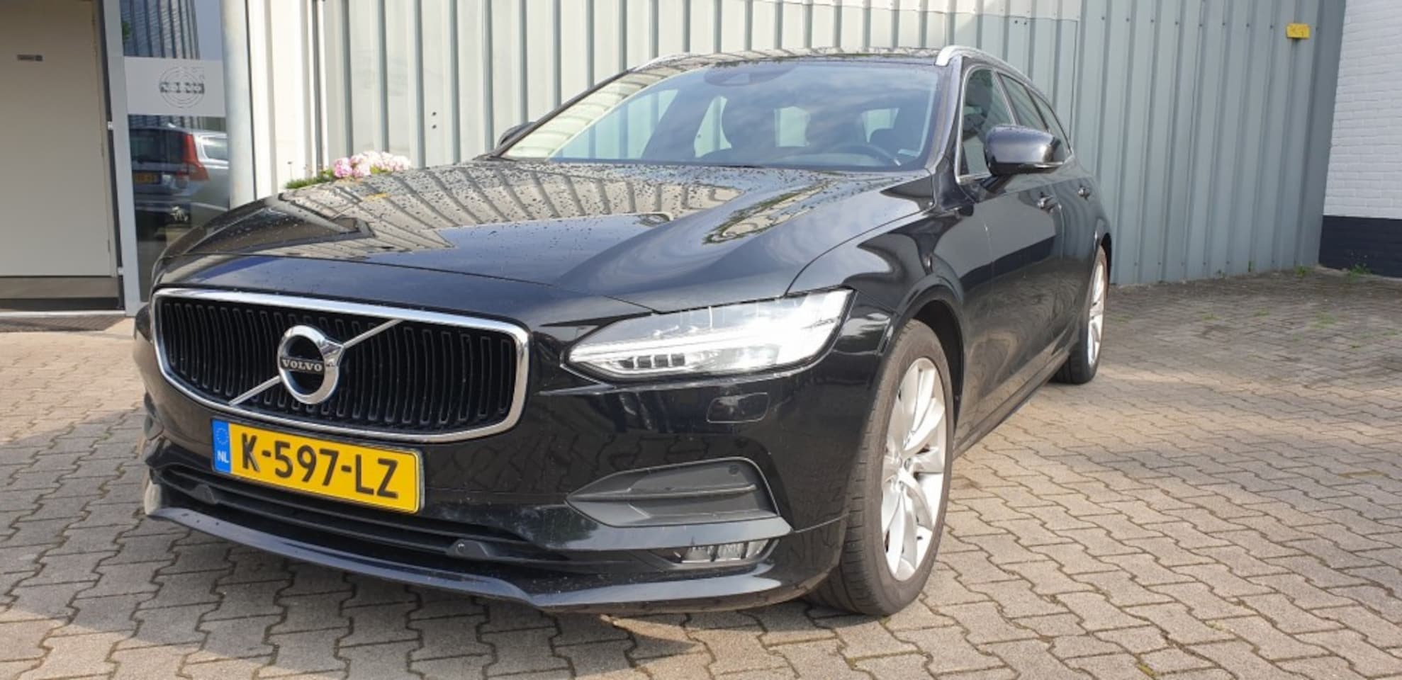 Volvo V90 - 2.0 T4 Automaat/Electrische stoelen - AutoWereld.nl