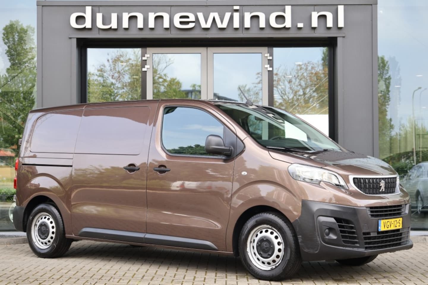 Peugeot Expert - 1.5 BlueHDI 100 L2 *DUBBELE SCHUIFDEUR*NAVI*CRUISE*AIRCO*CARPLAY - AutoWereld.nl