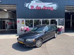 Volvo V70 - 2.4D Automaat MOMENTUM Trekhaak-Airco-Cruise