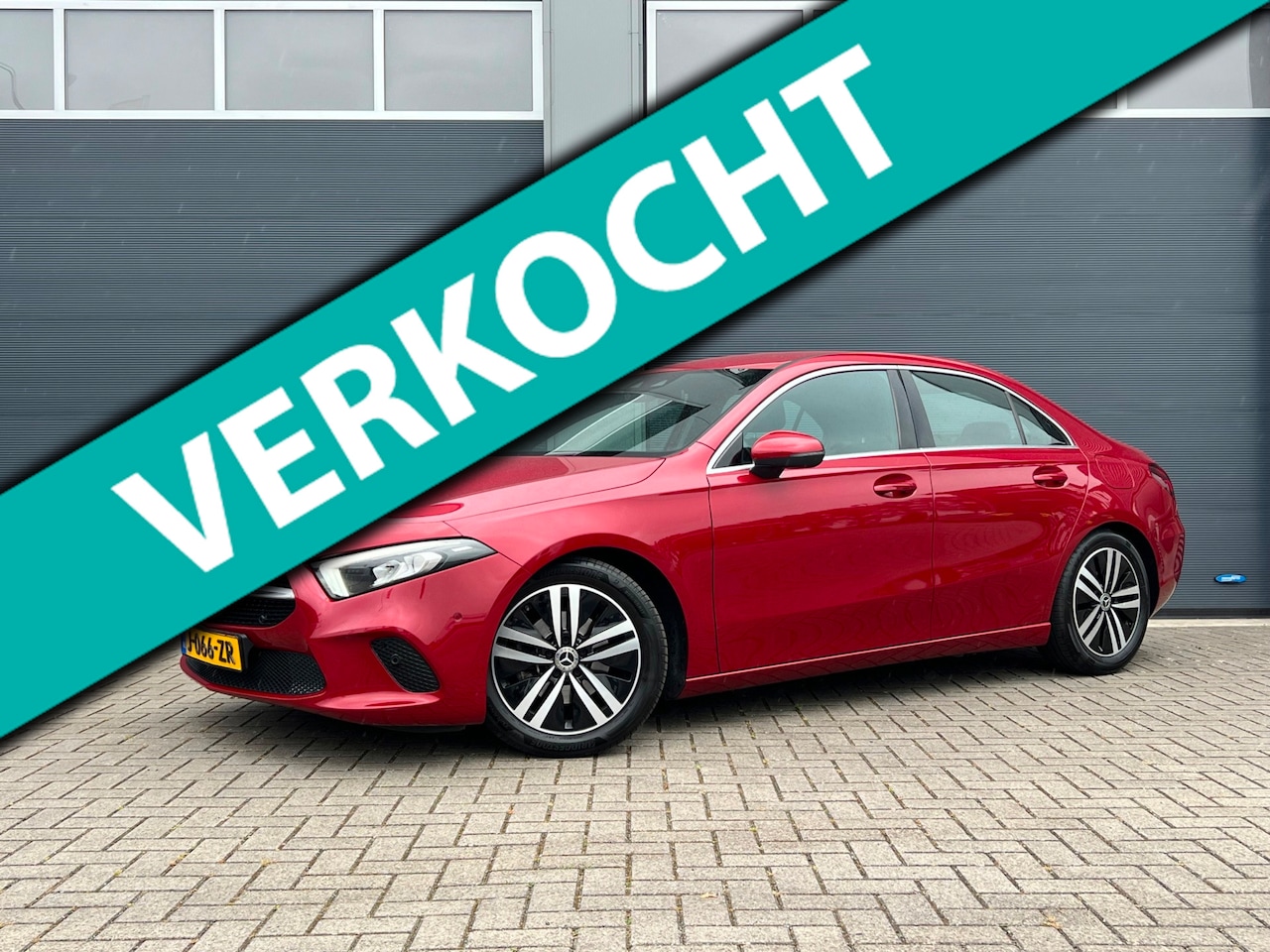 Mercedes-Benz A-klasse - 180 Business Solution Luxury|Leer|Automaat|Trekhaak - AutoWereld.nl