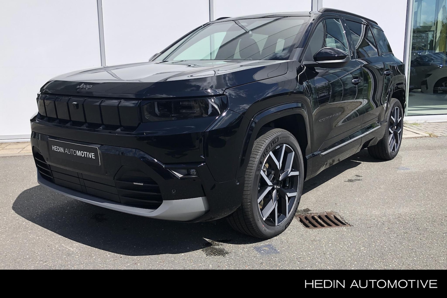 Jeep Compass - First Edition 74 kWh Panoramisch schuifdak | Camera voor +achter | Electrisch verstelbare - AutoWereld.nl