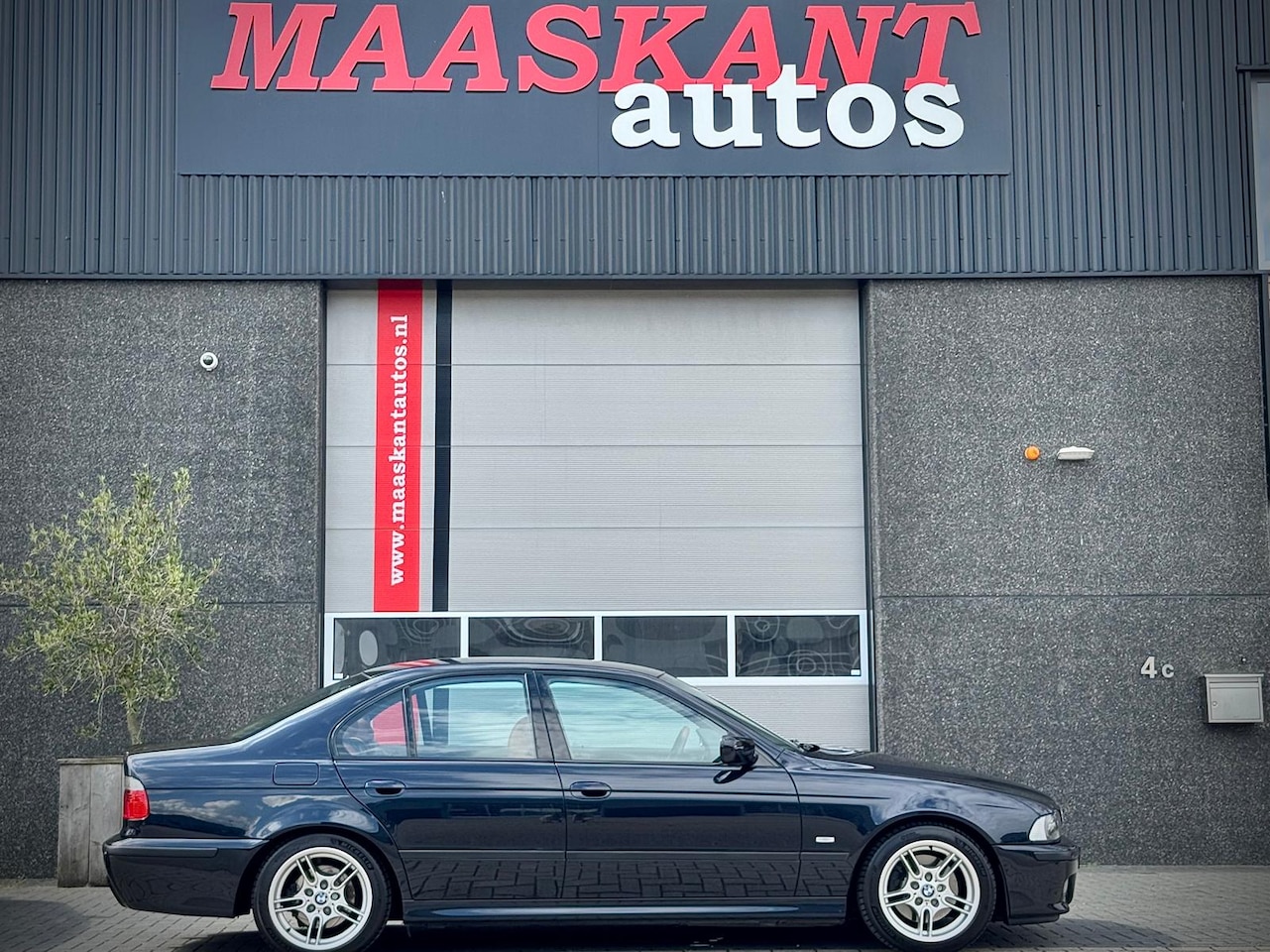 BMW 5-serie - 3.0 I 530 AUT - AutoWereld.nl