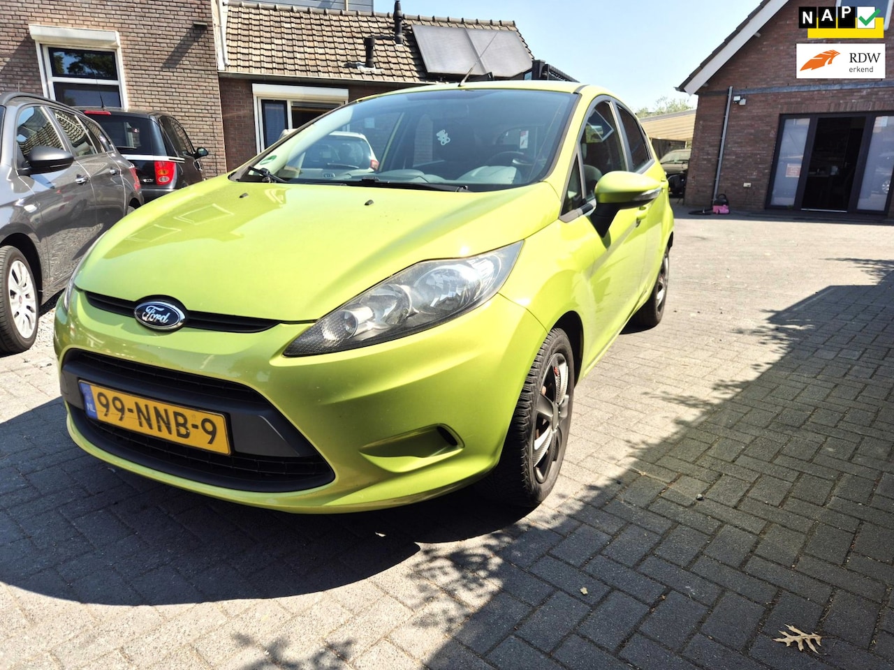 Ford Fiesta - 1.25 Trend 5 Deurs Airco Nieuwe Apk 06-08-2027 - AutoWereld.nl