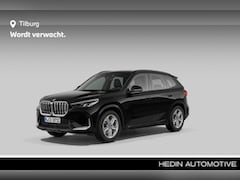 BMW iX1 - xDrive30 67 kWh | Achteruitrijcamera | Elektrisch verwarmde voorstoelen | Trekhaak met ele