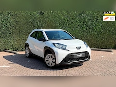 Toyota Aygo X - 1.0 VVT-i MT Play | Carplay | Camera | Fabrieks garantie | 1 Eig | NL Auto | ACC | Airco