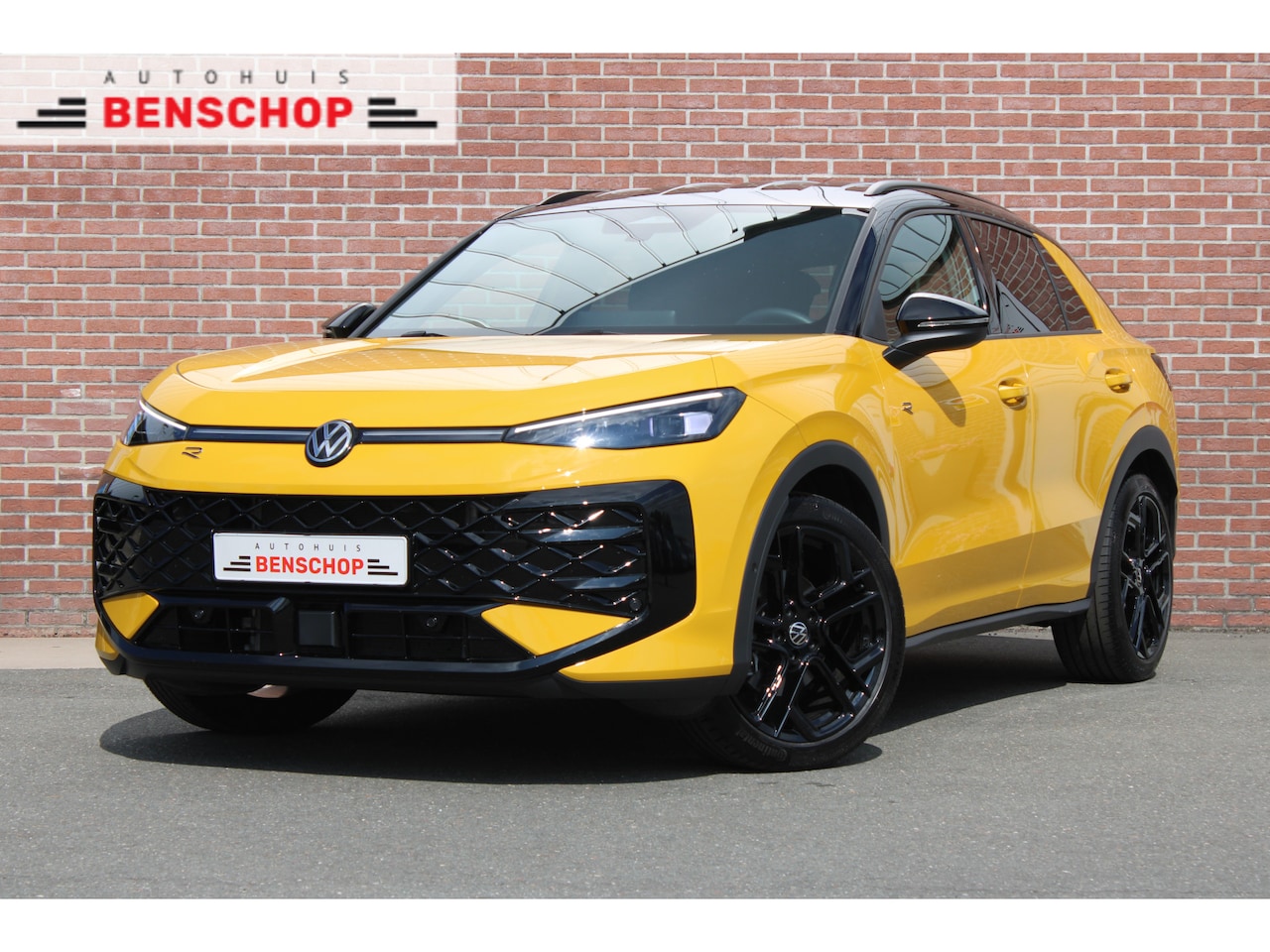 Volkswagen T-Roc - 1.5 eTsi 150PK R-Line Edition |ACC|19-INCH|KEYLESS|AMBIANCE| - AutoWereld.nl