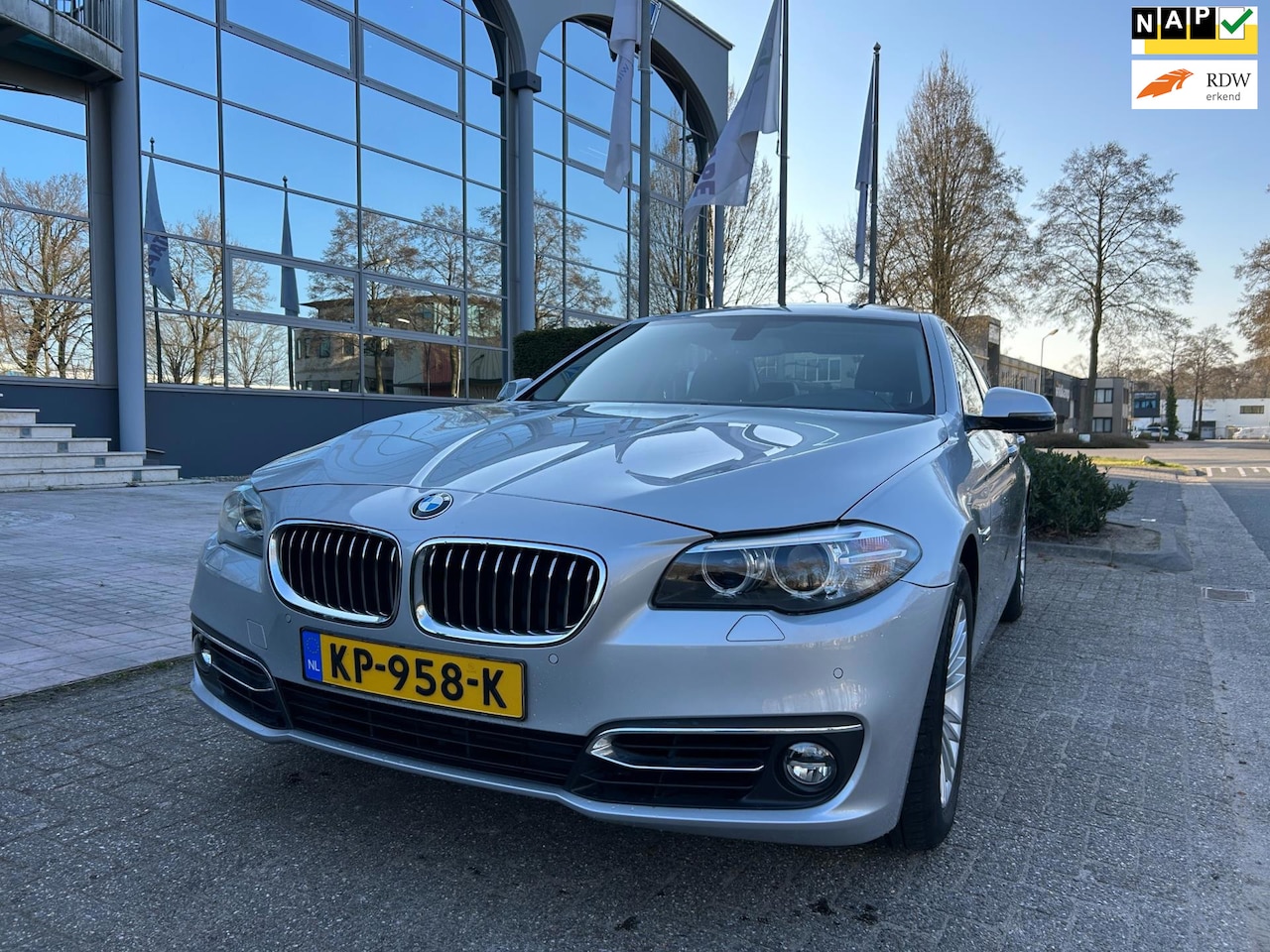 BMW 5-serie - 520i Luxury Edition aut /leer/schuifd,166889 km - AutoWereld.nl