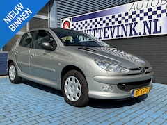Peugeot 206 - 1.4 5DRS AIRCO TREKHAAK ALL-SEASON UNIEKE KM-STAND