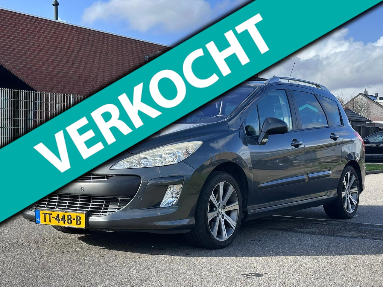Peugeot 308 SW - 1.6 THP Signature Automaat*Pano*Cruise*Trekhaak*Clima*Parkeersensoren*LM velgen* - AutoWereld.nl