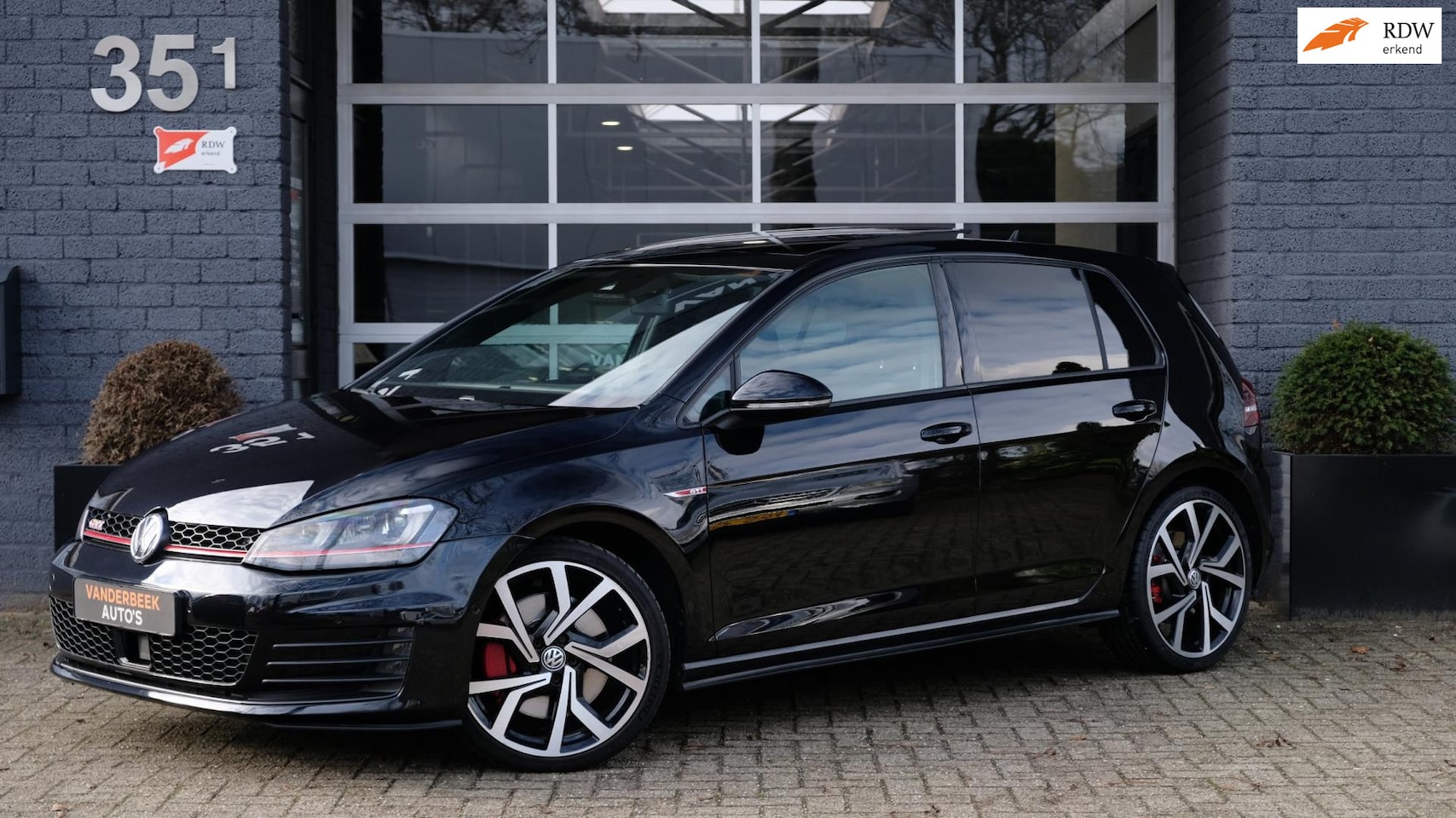 Volkswagen Golf - 2.0 TSI GTI Performance ACC|DYN|DCC|PANO|VOL! - AutoWereld.nl