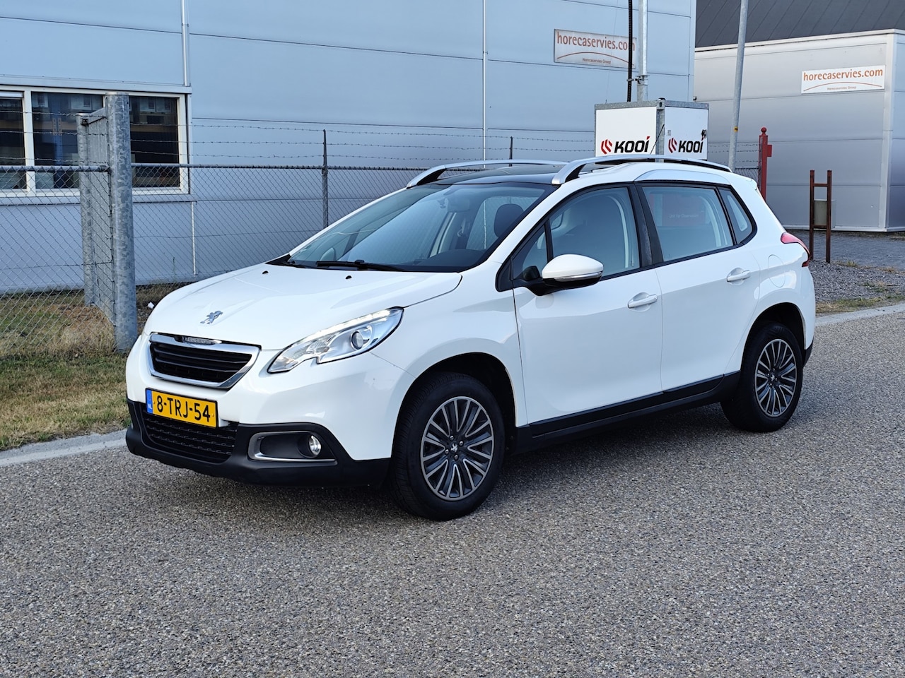 Peugeot 2008 - 1.2 VTi Active Pack Premium 1.2 VTi Active Pack Premium - AutoWereld.nl