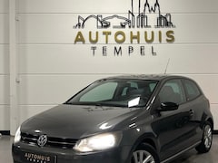 Volkswagen Polo - 1.2-12V BlueMotion Comfortline Style Airco Stoelverwarming Isofix 15Inch
