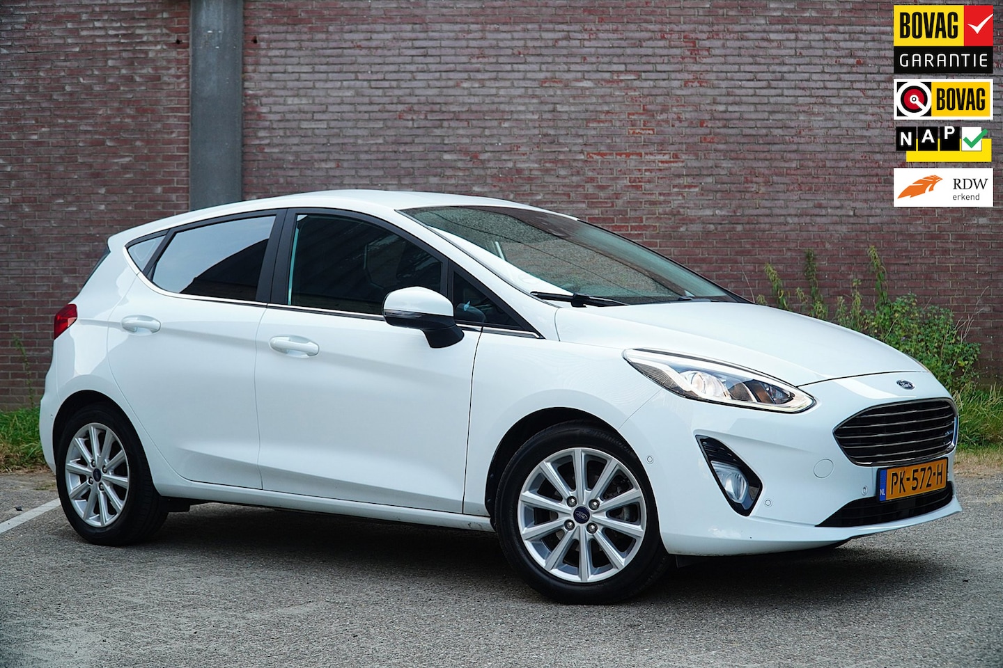 Ford Fiesta - 1.0 EcoBoost Titanium 1.0 EcoBoost Titanium 100PK, Airco, Cruise, Camera,Trekhaak, LM Velgen, Ned. Auto. - AutoWereld.nl