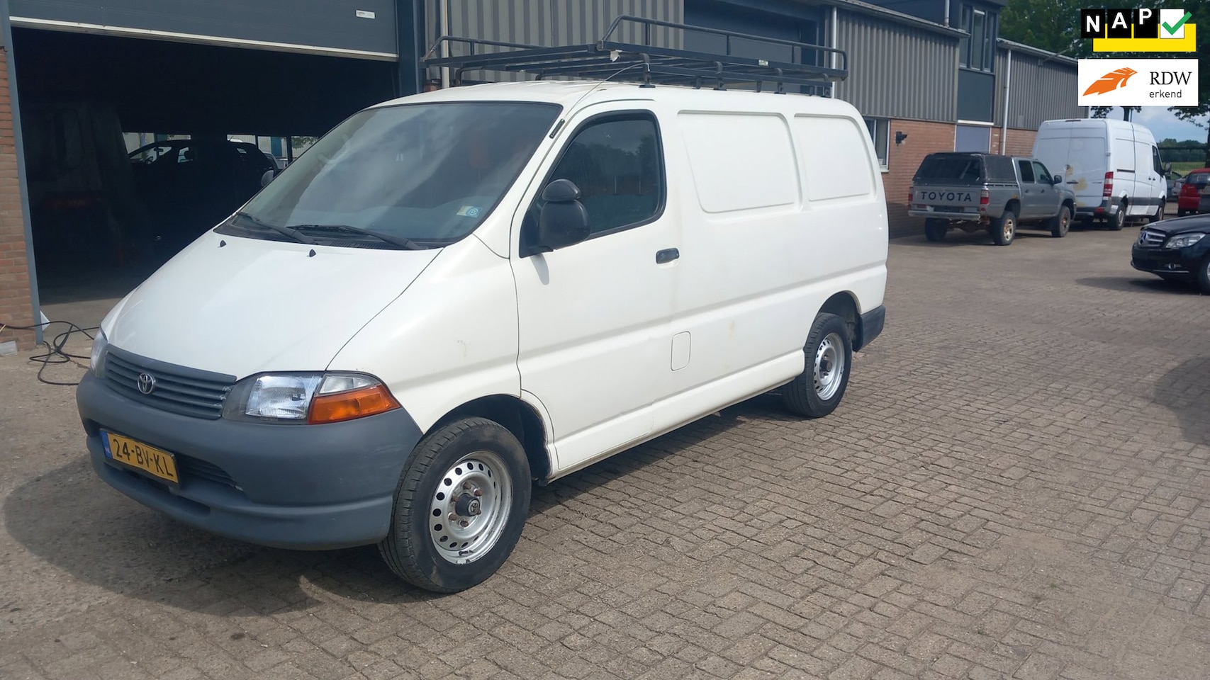 Toyota HiAce - 2.5 D4-D 100 2.5 D4-D 100 - AutoWereld.nl