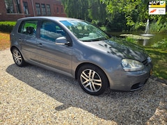 Volkswagen Golf - 2.0 FSI Sportline Leer, AIRCO, Cruise controle, trekhaak, xenon