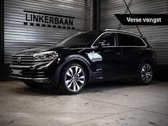 Volkswagen Touareg - 3.0 TSI eHybrid 4Motion Elegance | Panoramadak | Massage | Trekhaak | 21 inch |