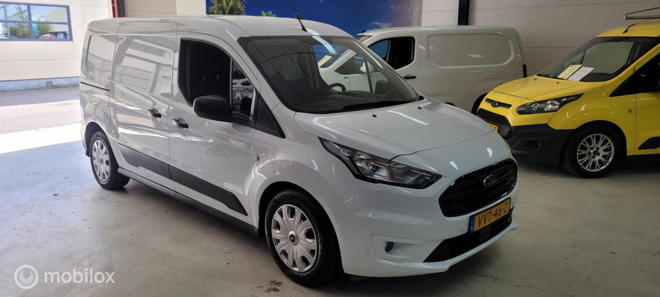 Ford Transit Connect - 1.5 L2 Trend 52.000 km - AutoWereld.nl