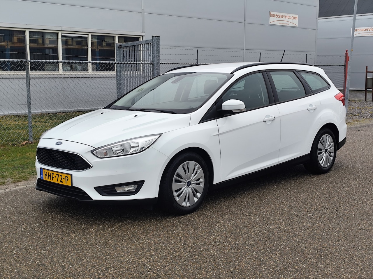 Ford Focus Wagon - 1.0 Trend Navi , Cruise control. - AutoWereld.nl
