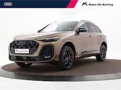 Audi Q5 - e-hybrid quattro S edition Competition 367 PK · Tech pro · 20" LM Velgen · Glazen panorama