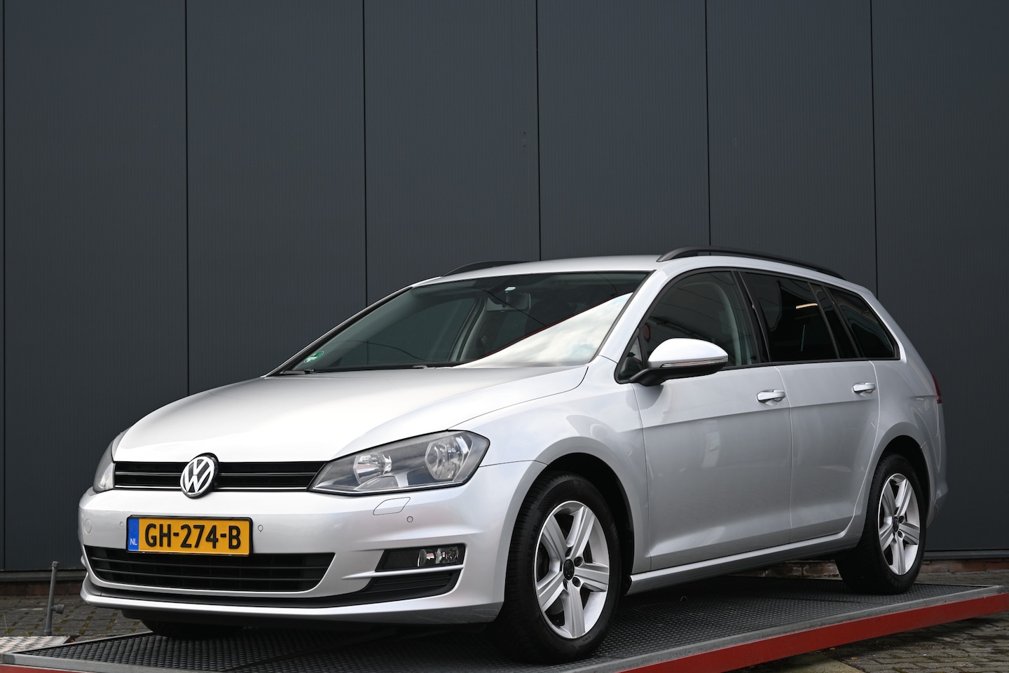 Volkswagen Golf Variant - 1.2 TSI Highline trekhaak automaat - AutoWereld.nl