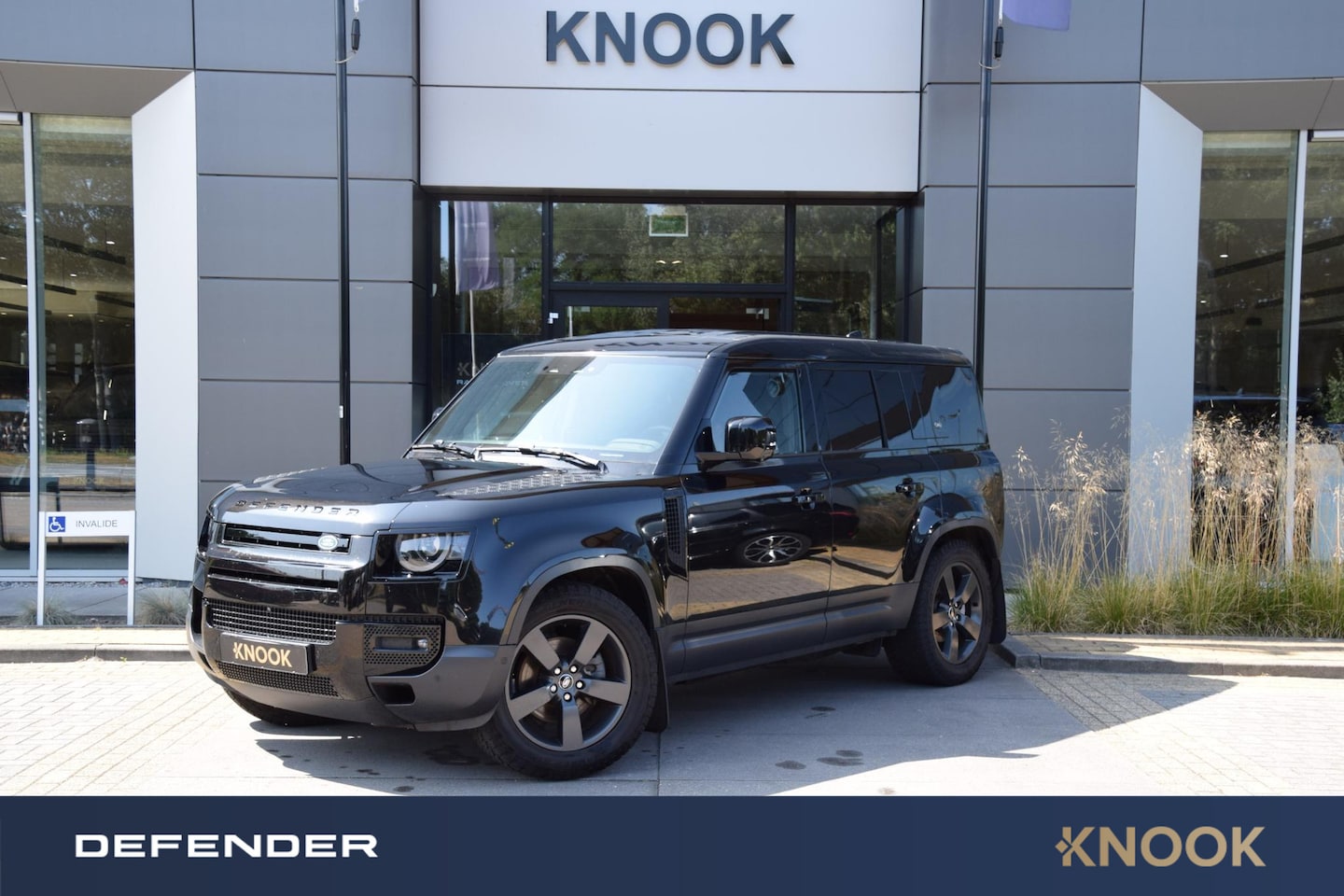 Land Rover Defender 110 - 3.0 D250 MHEV X-Dynamic SE - AutoWereld.nl