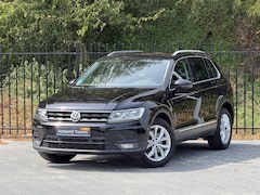 Volkswagen Tiguan - 2.0 TSI 4Motion Highline Business R | Trekhaak | Camera | Stoel & stuurverwarming
