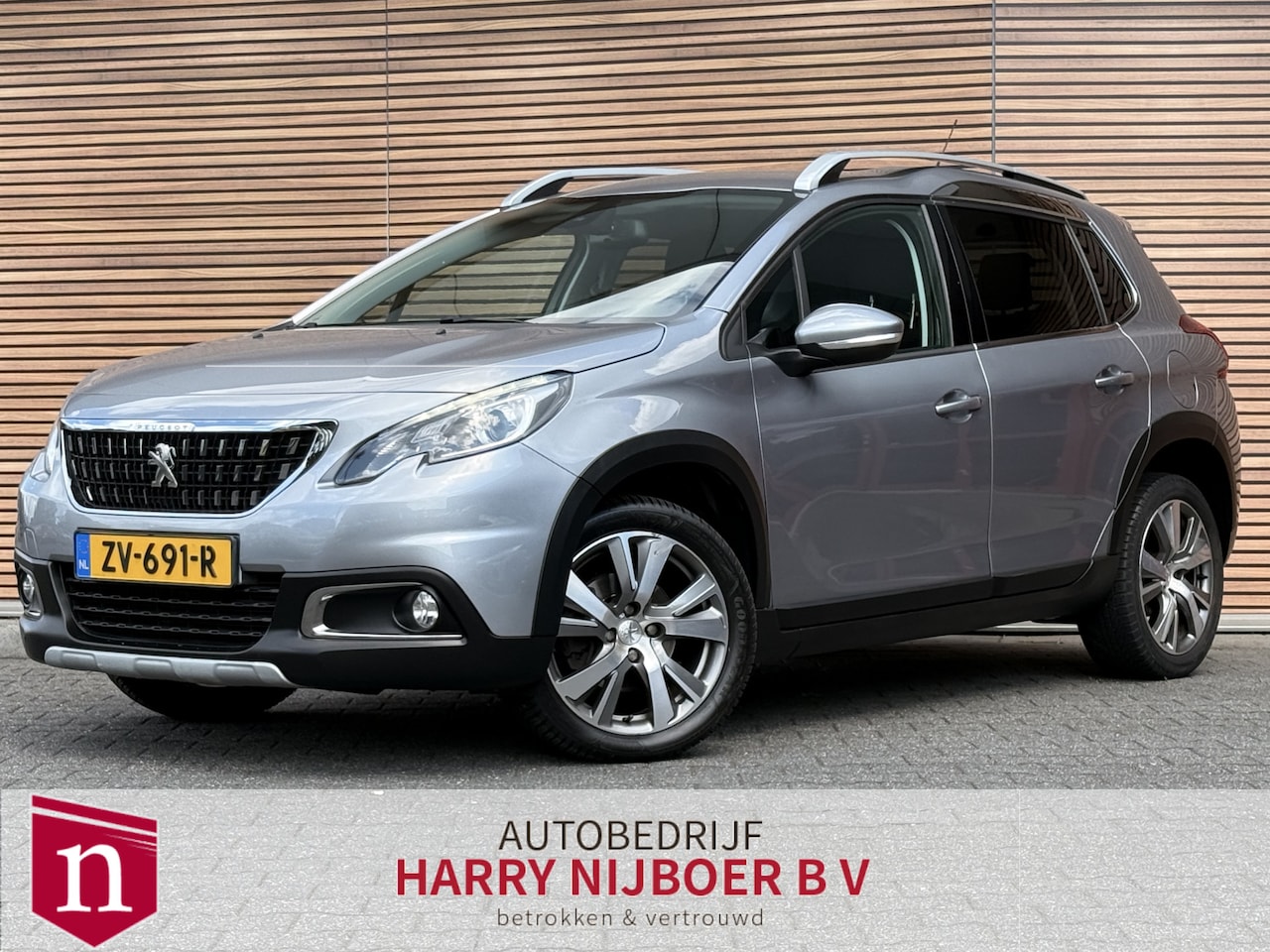 Peugeot 2008 - 1.2 PureTech GT-Line Clima / Camera / Carplay / Trekhaak - AutoWereld.nl