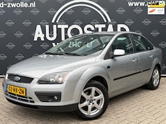 Ford Focus - 1.6-16V Ghia Automaat / NL-Auto / NAP / APK / Airco