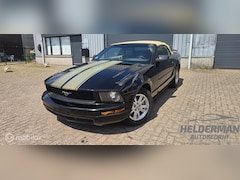 Ford Mustang - USA 4.0 V6 Cabriolet