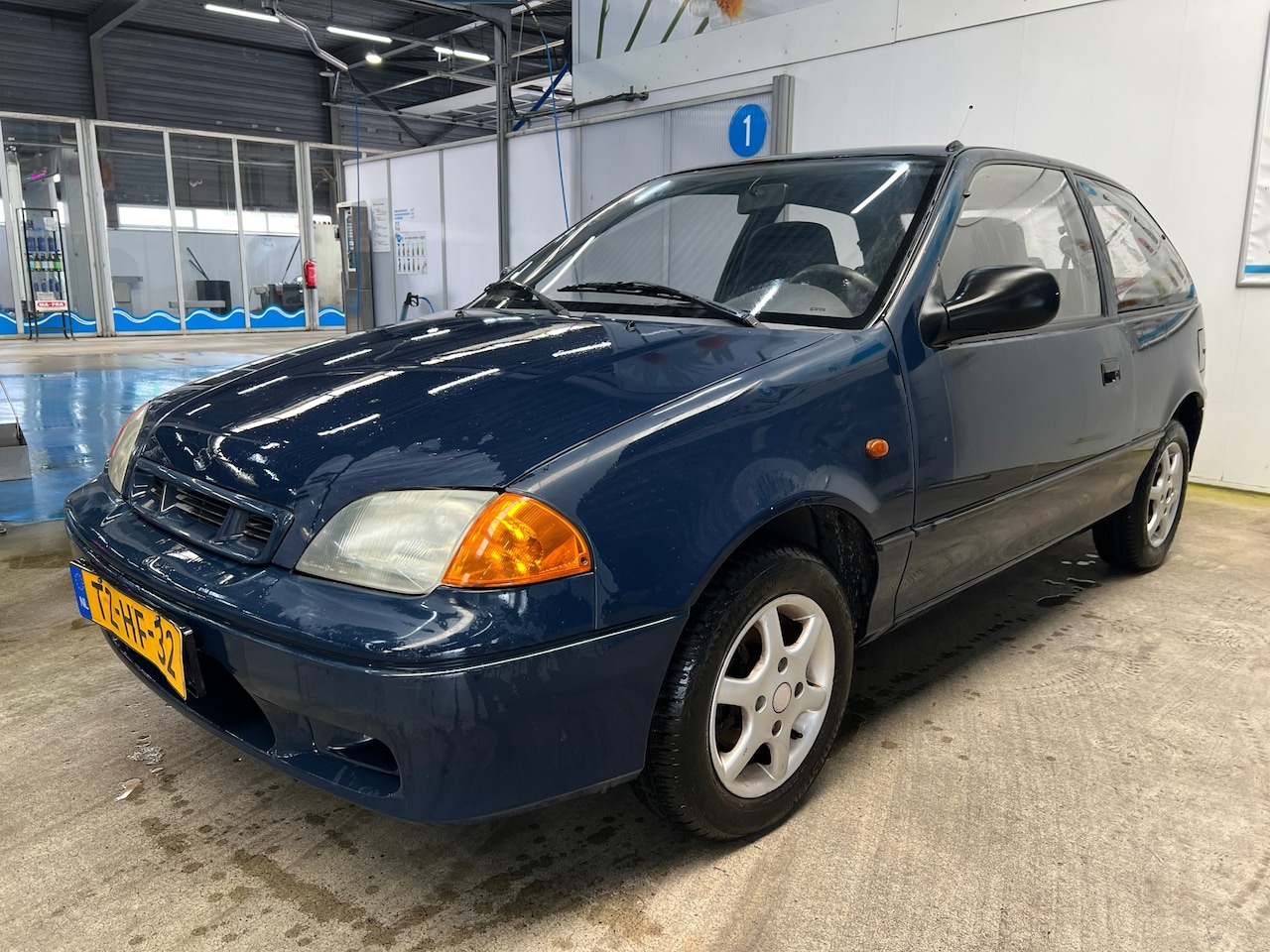 Suzuki Swift - 1.3 GS / IJSKOUDE AIRCO/ Elektrische ramen/ APK bij AFL. - AutoWereld.nl