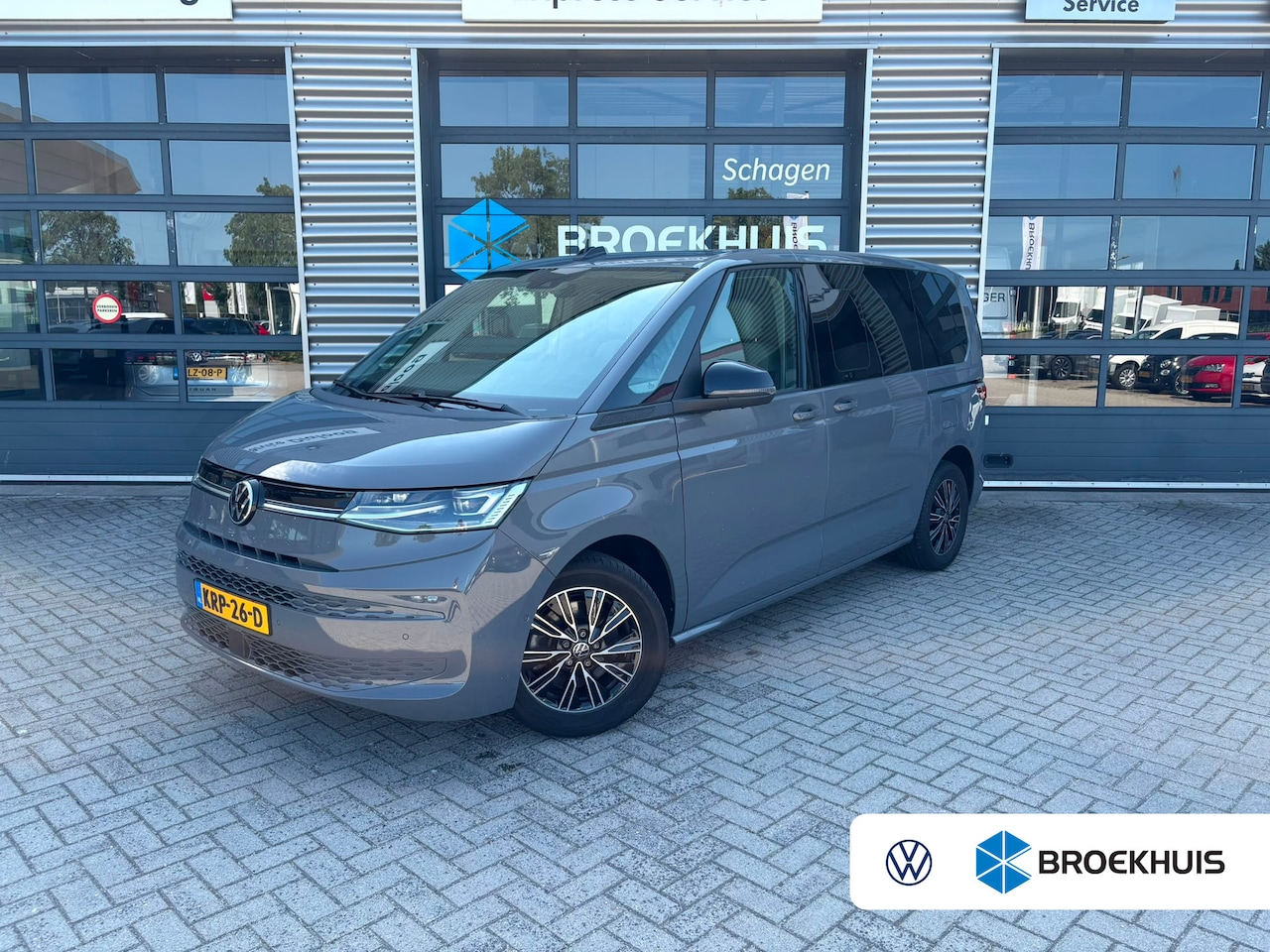 Volkswagen Multivan - 1.4 eHybrid 218 pk life 7pers. | Achteruitrijcamera | Apple Carplay | Stoelverwarming | - AutoWereld.nl