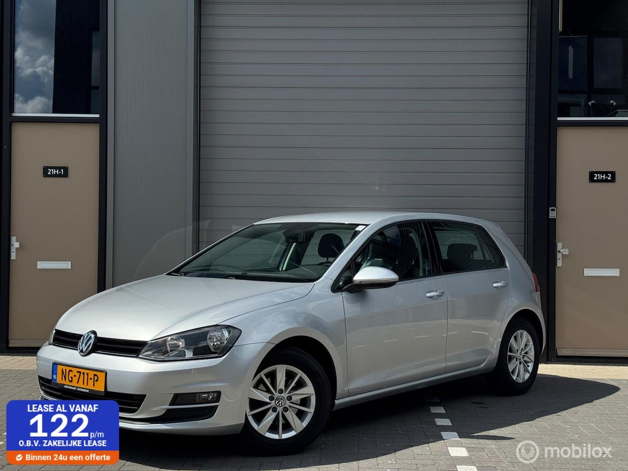 Volkswagen Golf - 1.2 TSI Connected / Airco / cruise / Clima / LMV / Dealer - AutoWereld.nl